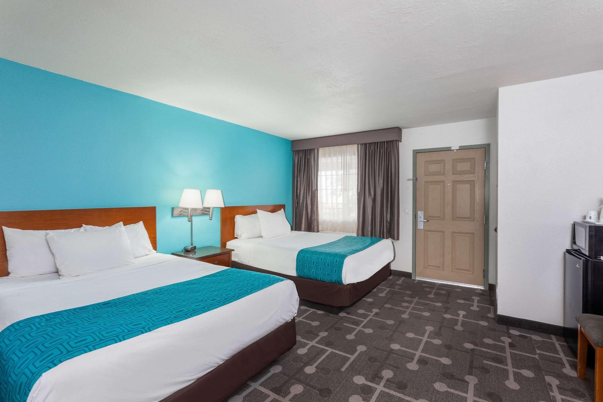 Howard Johnson By Wyndham National City/San Diego South Dış mekan fotoğraf